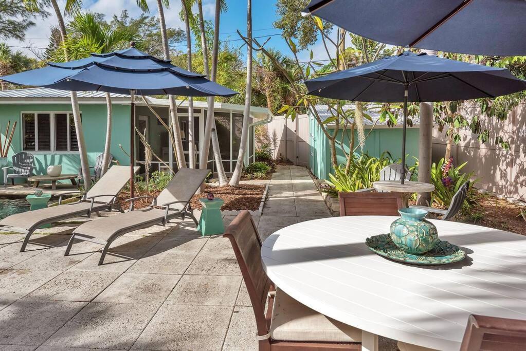 Art Deco Apt W Pool One Mile To Beach Pets Welcome 沃思湖 外观 照片
